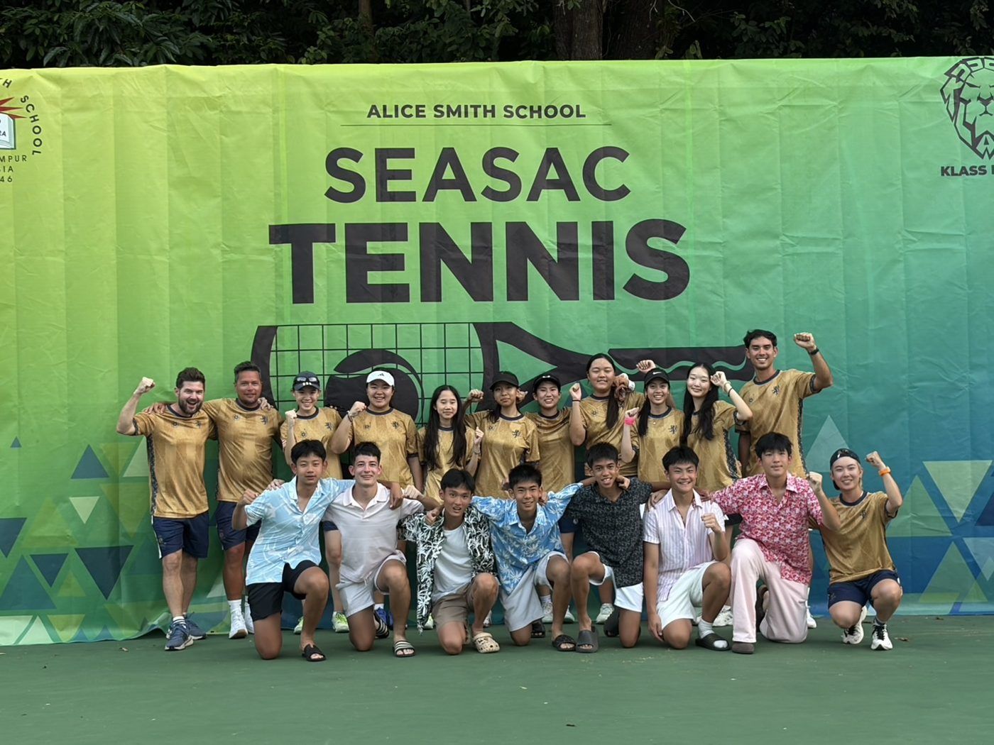 Harrow team at SEASAC Tennis